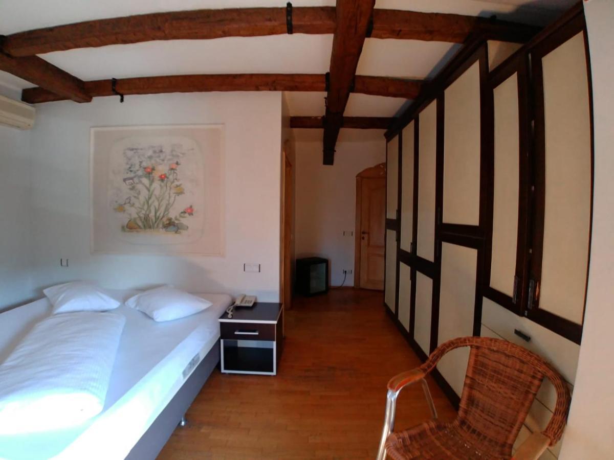 Tuzla Hotel *