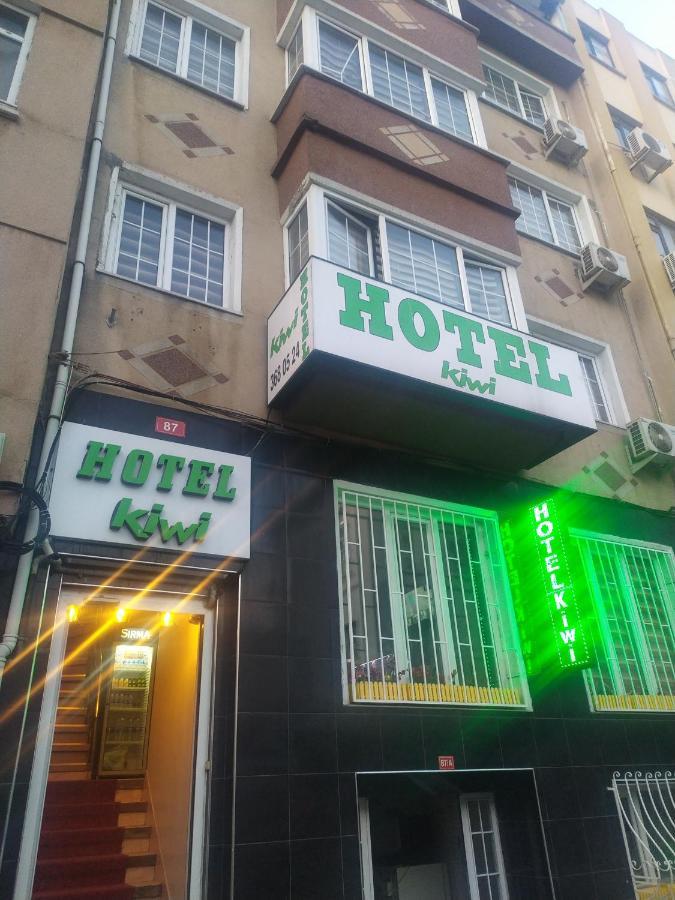 Hotel Kiwi *