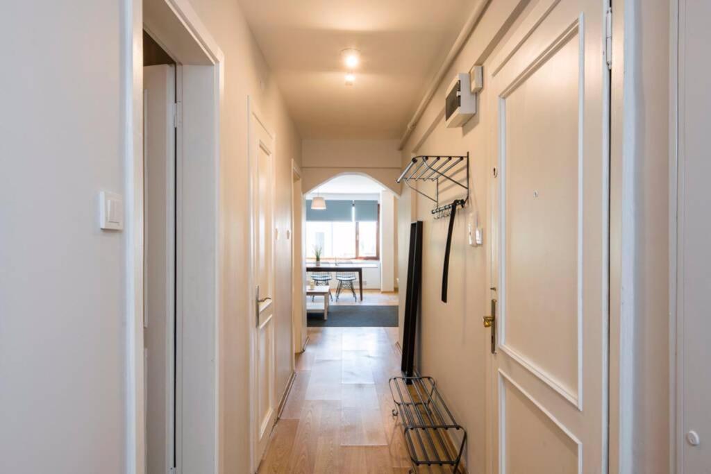 Apartment Centrally Located Huge In Cihangir Istanbul