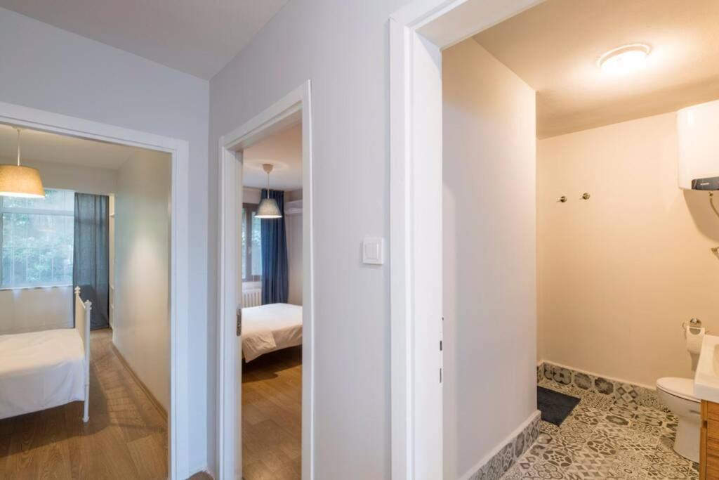 Centrally Located Huge In Cihangir Apartment *