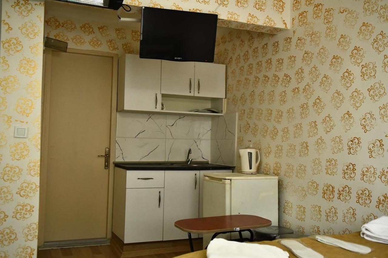 Ada House *