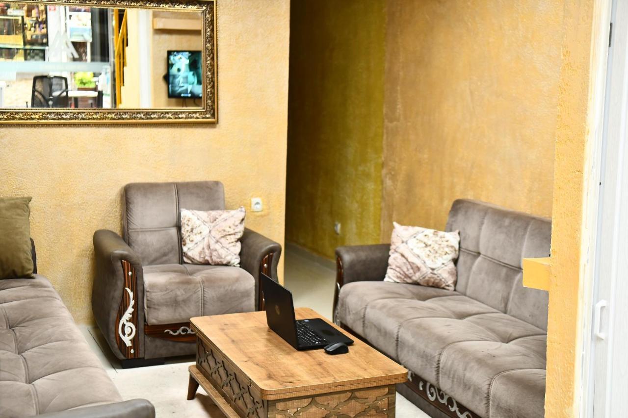 Ada House * İstanbul
