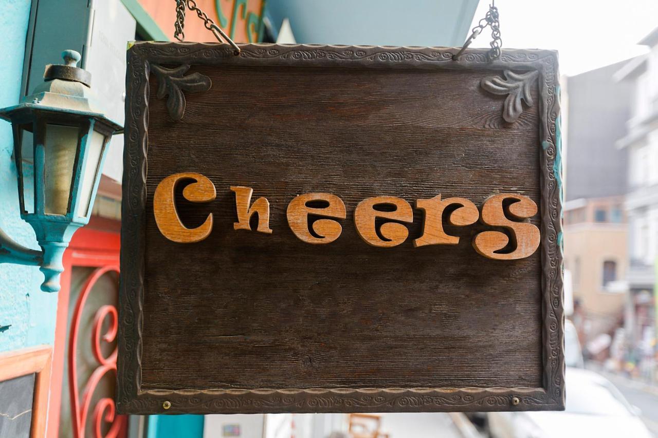 Cheers Vintage Albergue