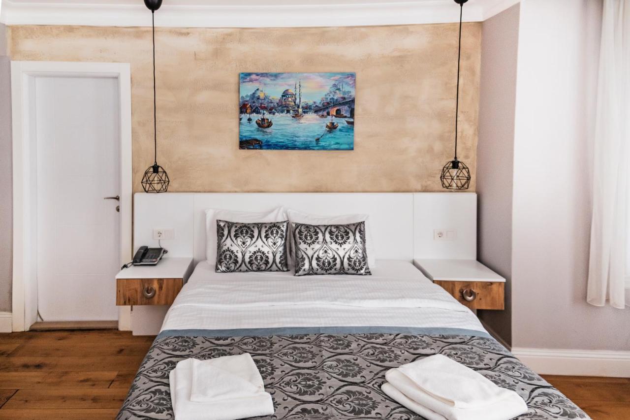 Hotel Galata Door