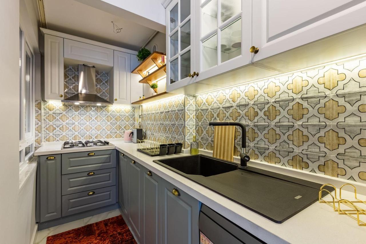 Apartment Stylish In Moda Near Popular Attractions With Balcony *