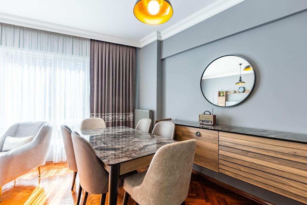 Stylish In Moda Near Popular Attractions With Balcony Apartment