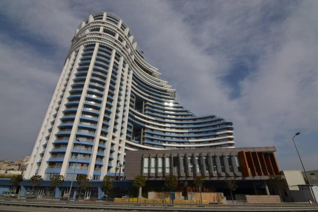 Hotel Lux 2 With Seaview In Center