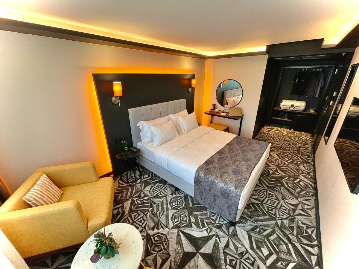 Weingart Hotel