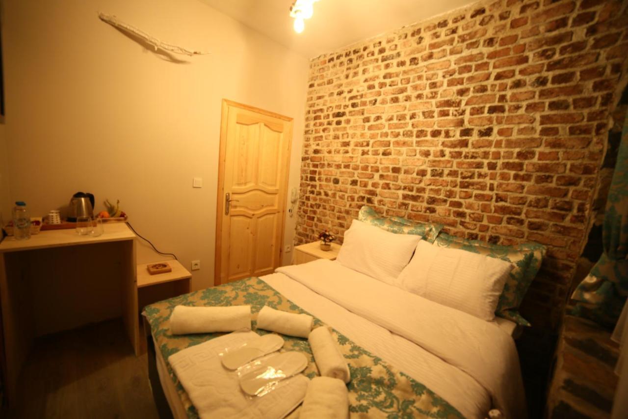 Little Ganj Suites Hotel
