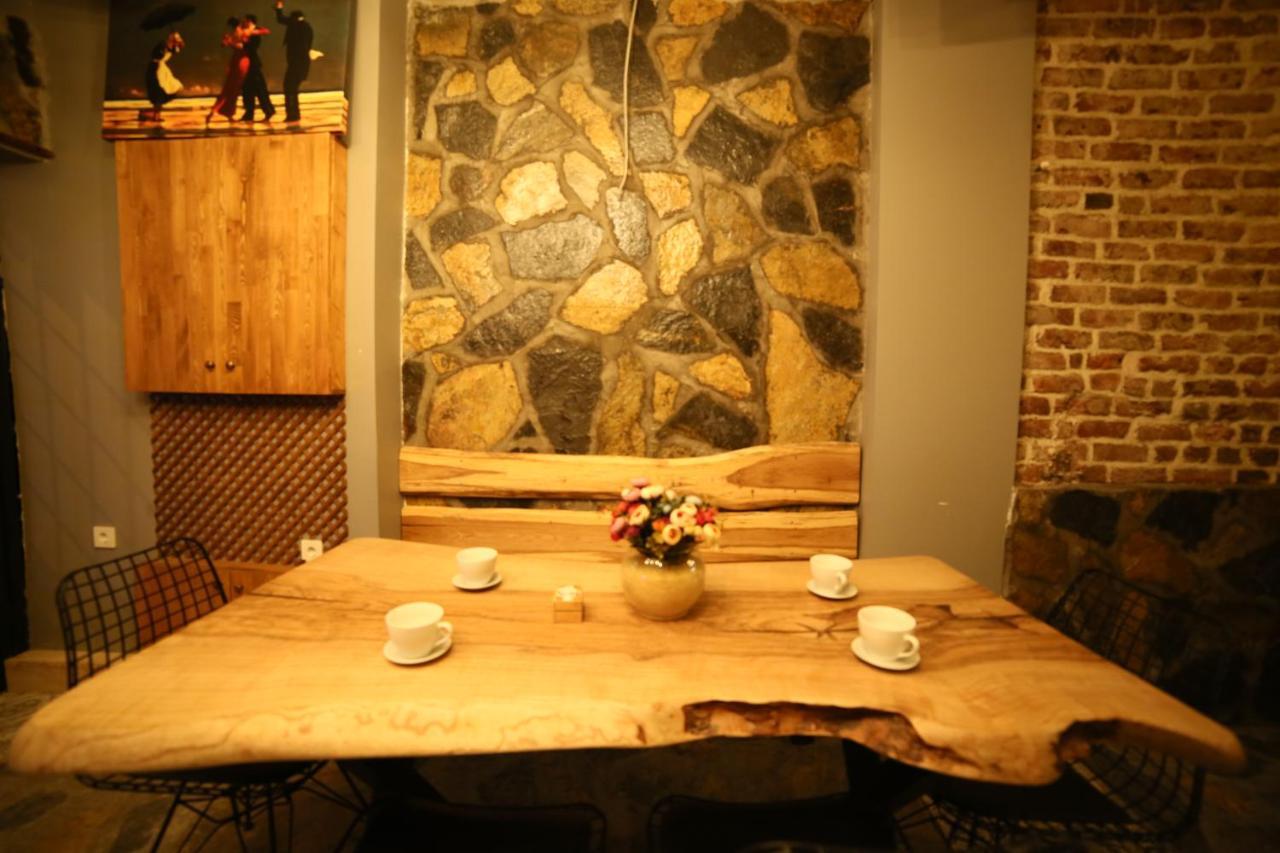 Little Ganj Suites Hotel