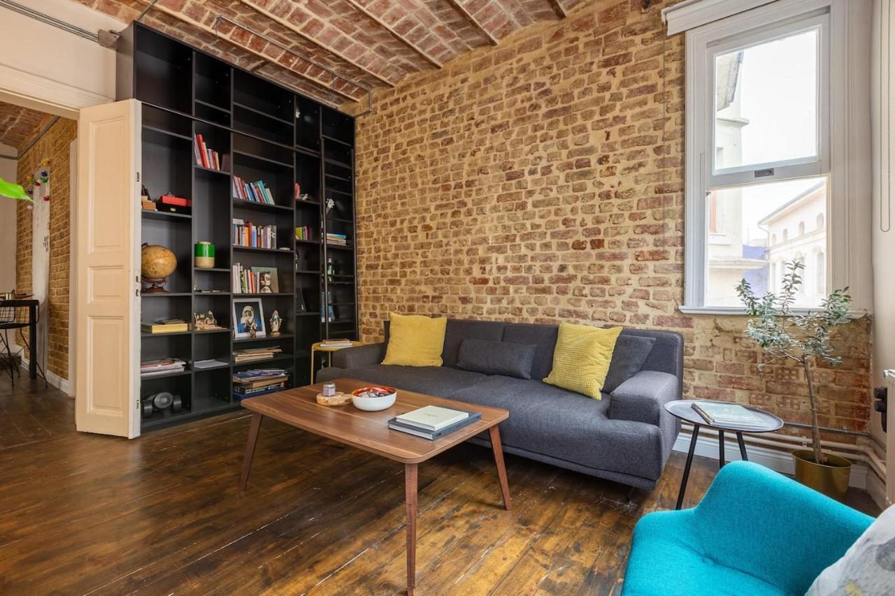Apartment Renovated At The Heart Of With Huge Terrace