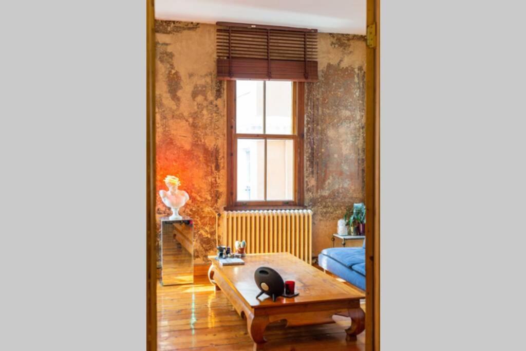 Sincere Experience In Galata Area. Apartment *