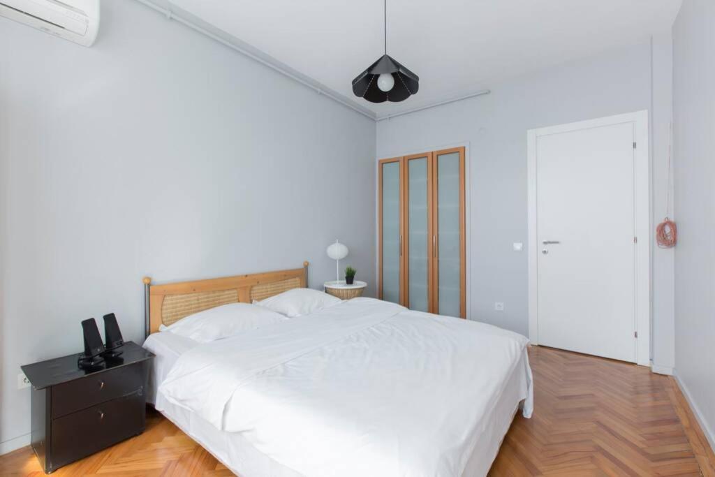 Luxurious Flat Close To Everywhere Apartment *