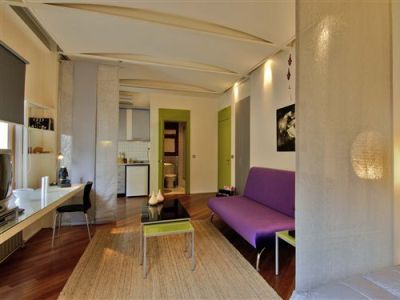 Pera Aparthotel 3*