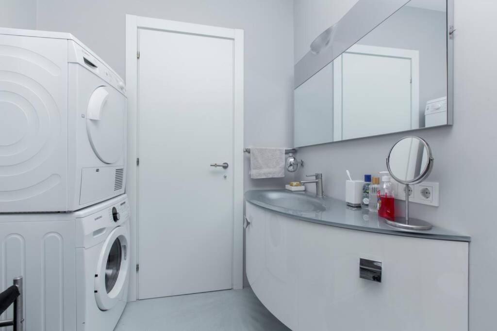 Luxurious Flat Close To Everywhere Apartment