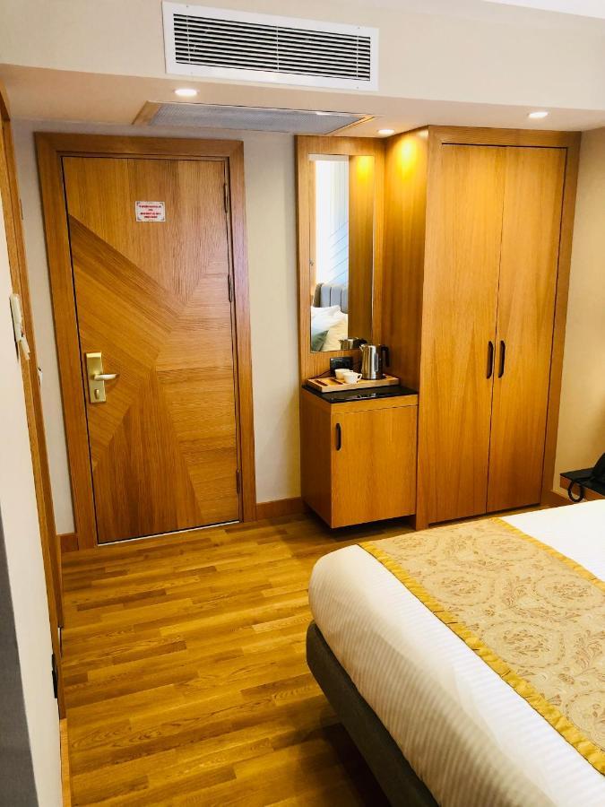 Hotel Maywood 4*
