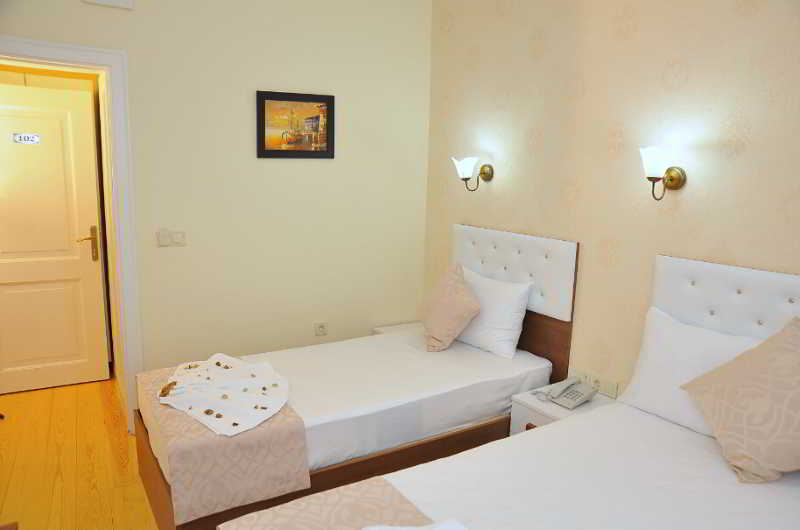 Beatus Old Hotel 3*