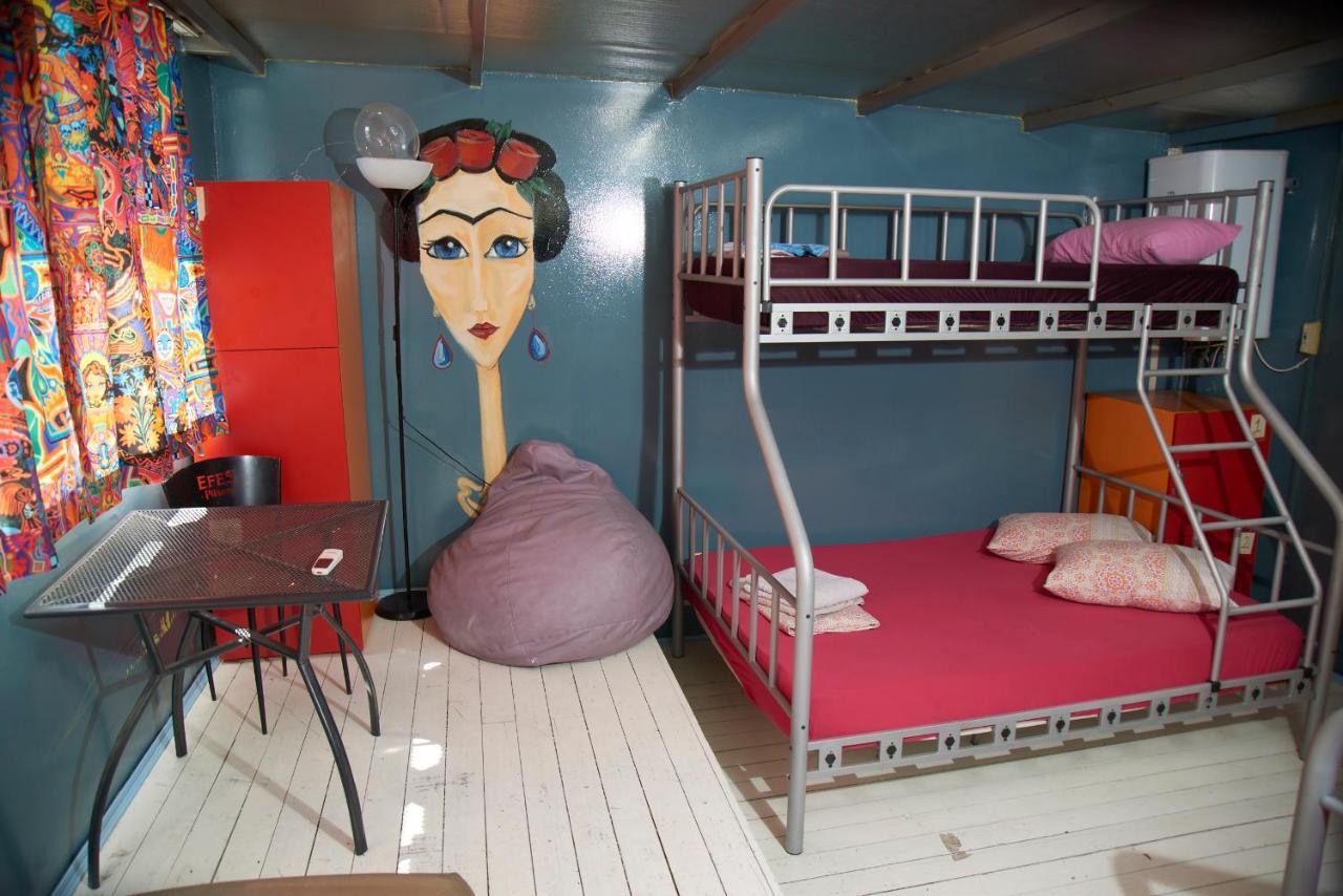 Albergue Chillout Lya & Lounge *