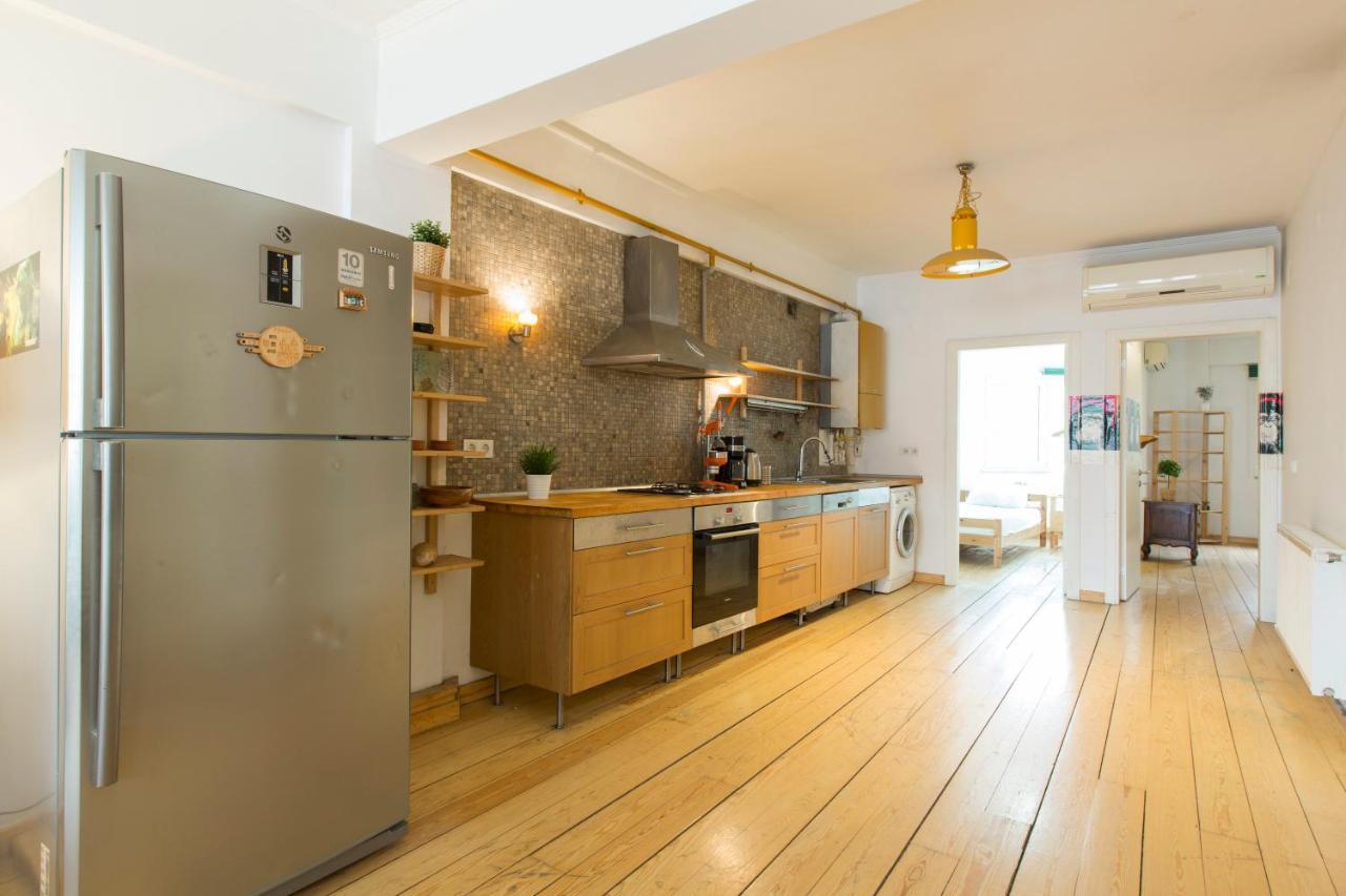 Great 5 Min Taksim Square Apartment