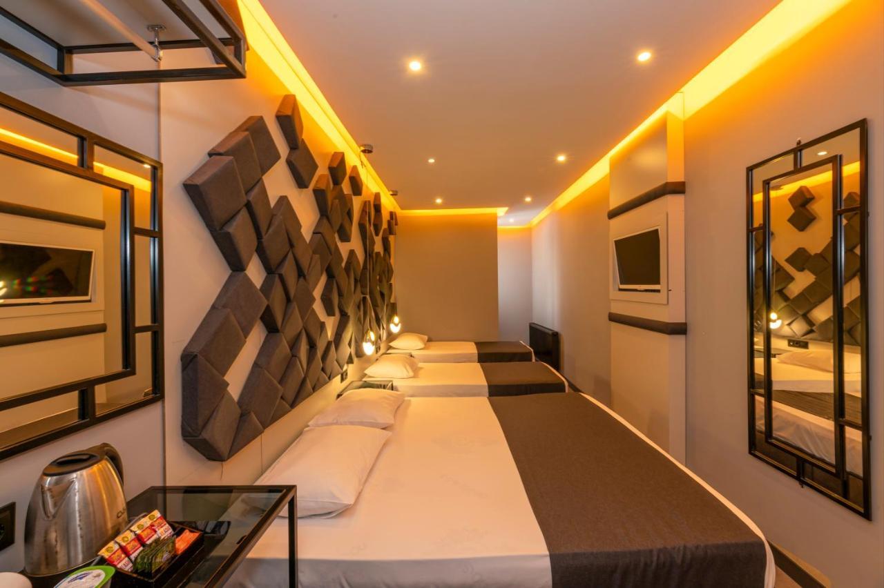 White Palace Hotel 3*