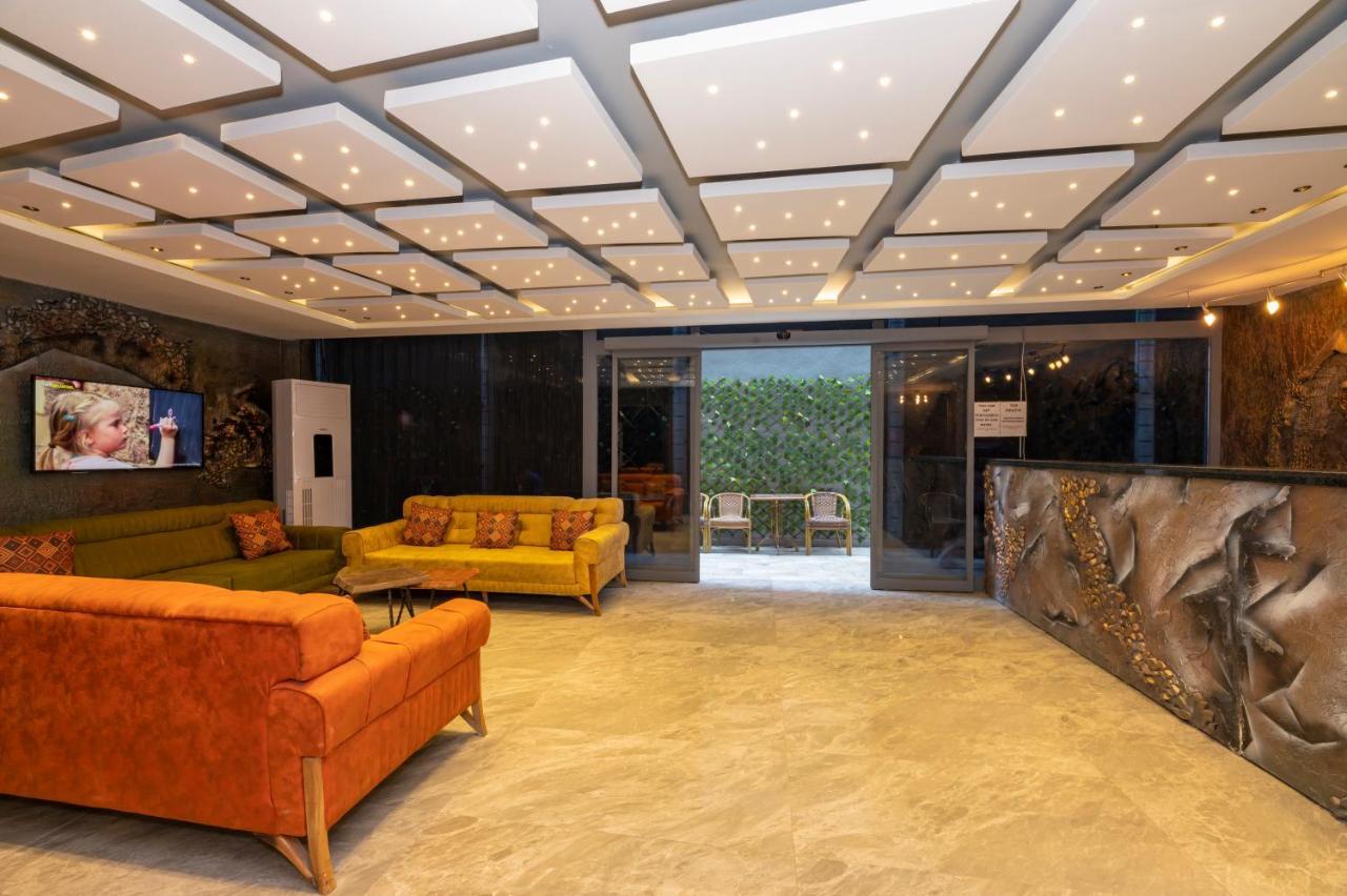 Hotel White Palace