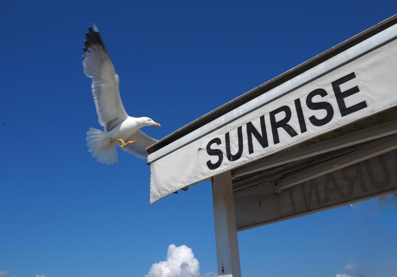 The Sunrise Hotel 3*