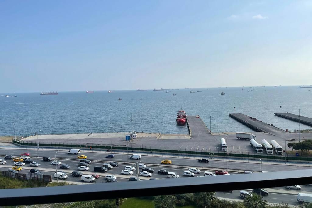 Luxury 2 With Seaview In Center * Istanbul