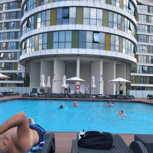Magneficent Luxury With Pool And Fitnes Apartment *