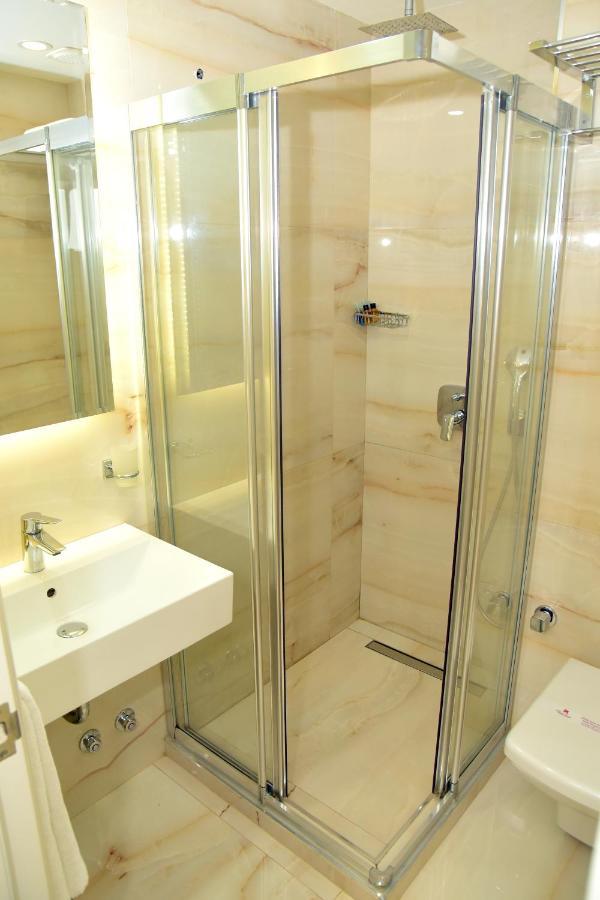 Vatan Asur Hotel