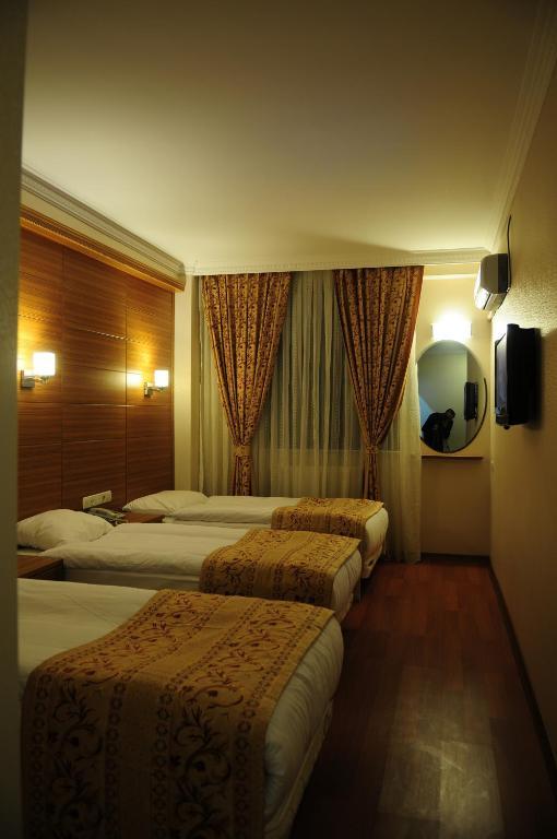 Hotel The Port 3*