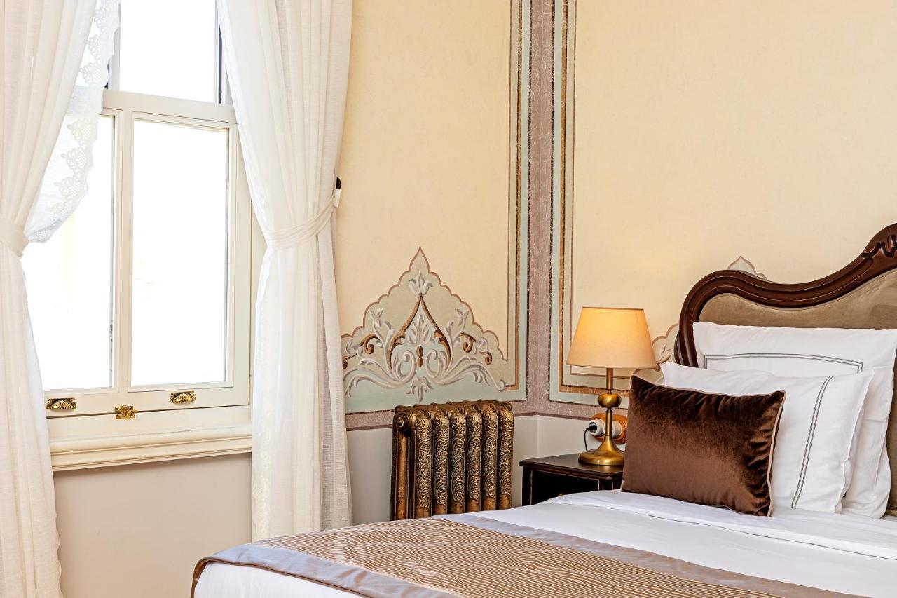 Meroddi Barnathan Istanbul