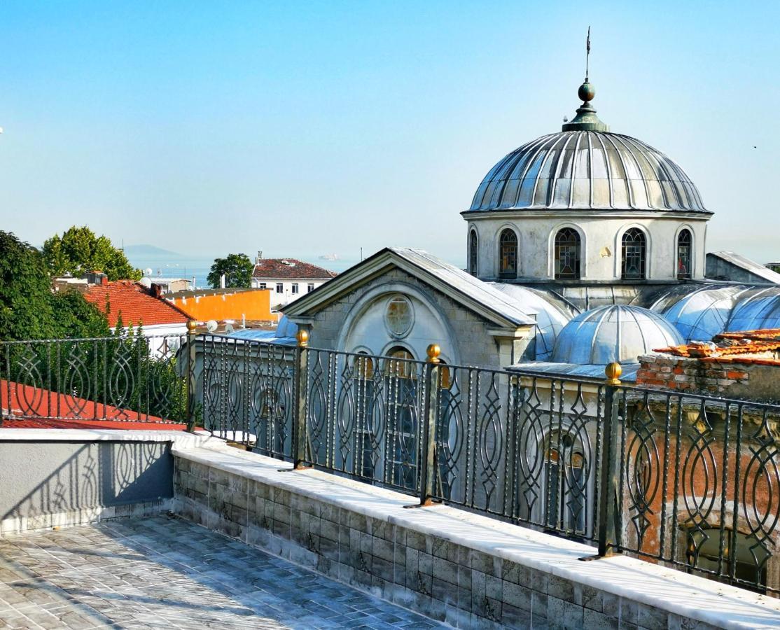Grey House - Historical Peninsula 3*