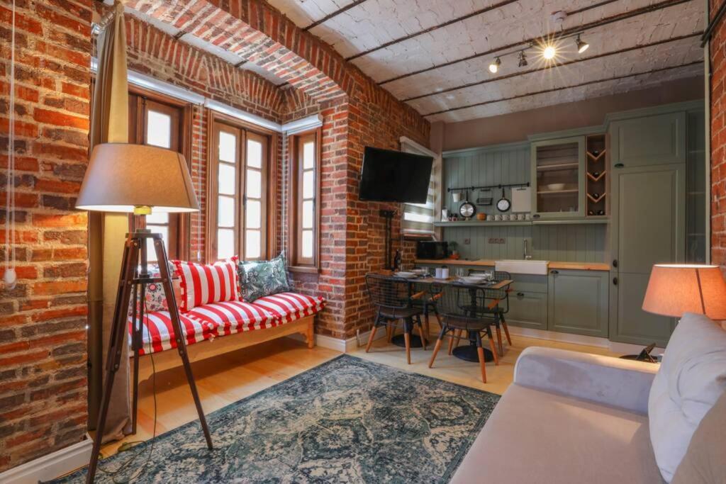 Galadoo 2nd Floor