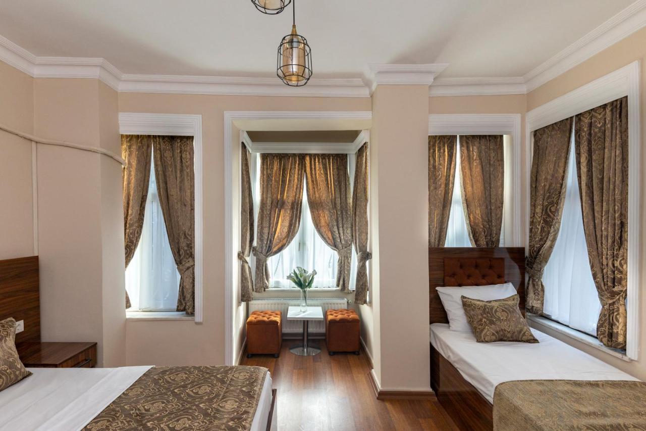 Grey House - Historical Peninsula 3*