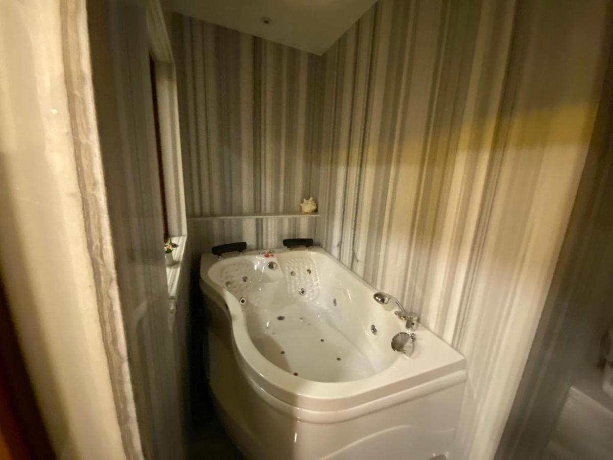 Miss Old Hotel
