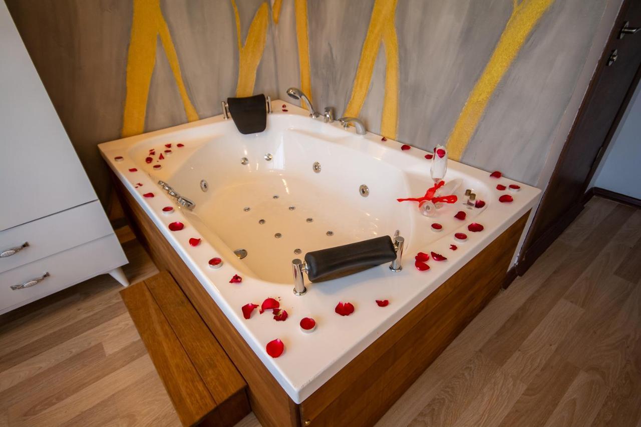 K & Y Dlx & - Old Hotel 4*
