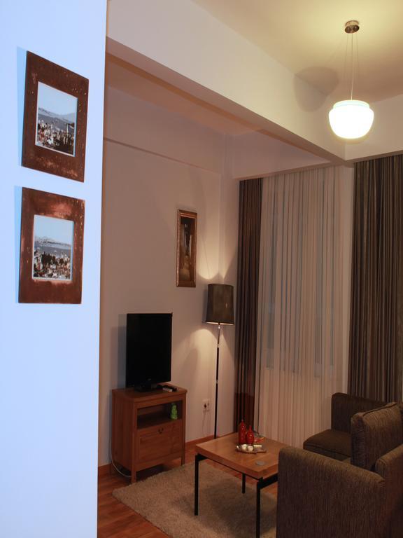 212 Aparthotel 4*