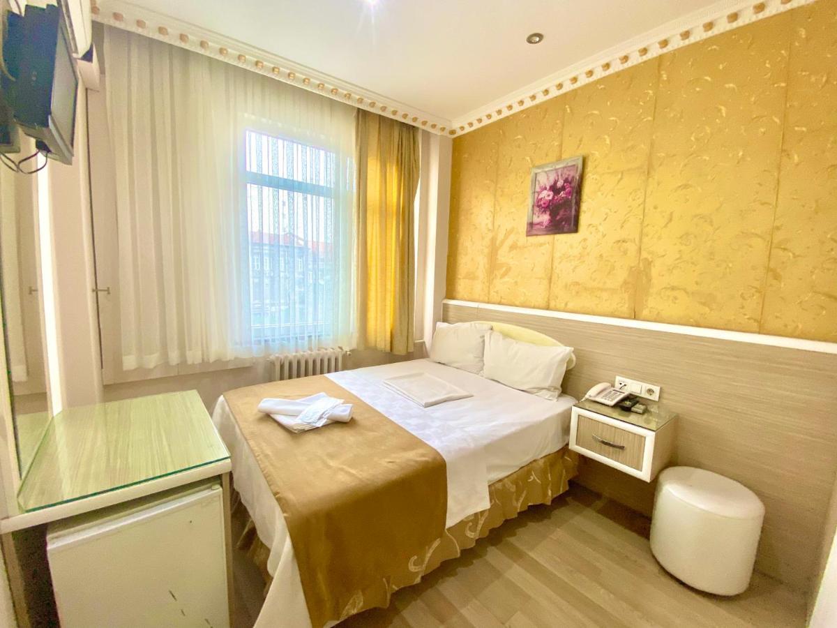 Hotel Grand Oral