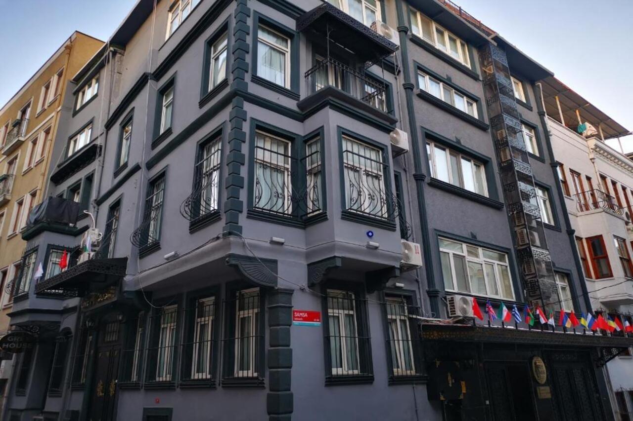 Grey House - Historical Peninsula Hotel 3*