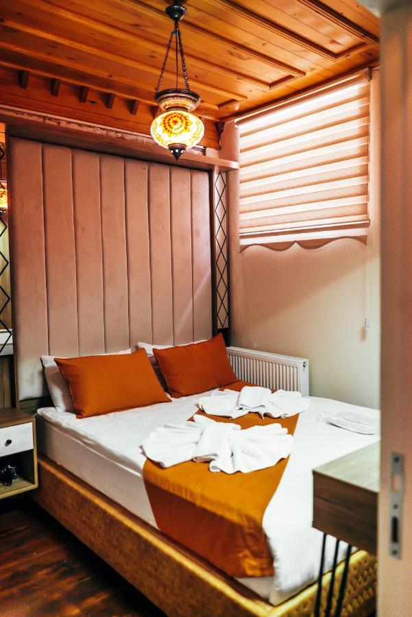 Astra Boutique Hotel *