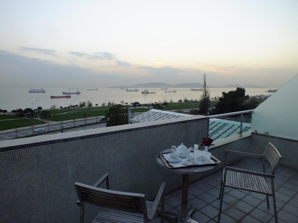 Kndf Marine Hotel
