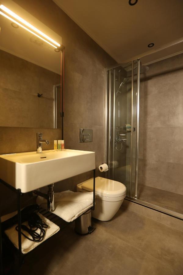 Moja Hotel
