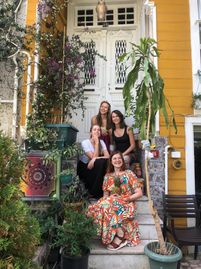 Bed & Breakfast The Local &