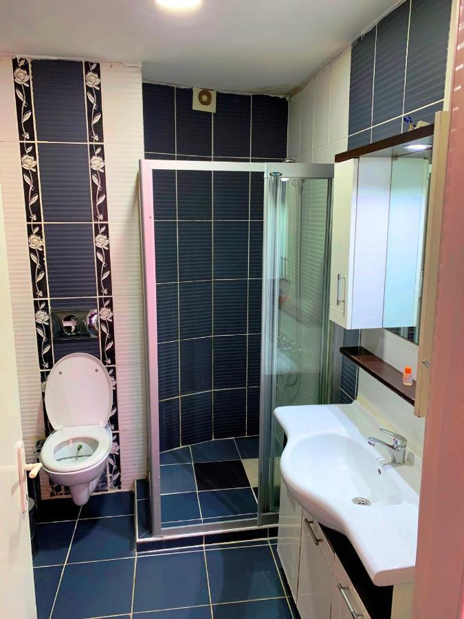 Emagine Hostel