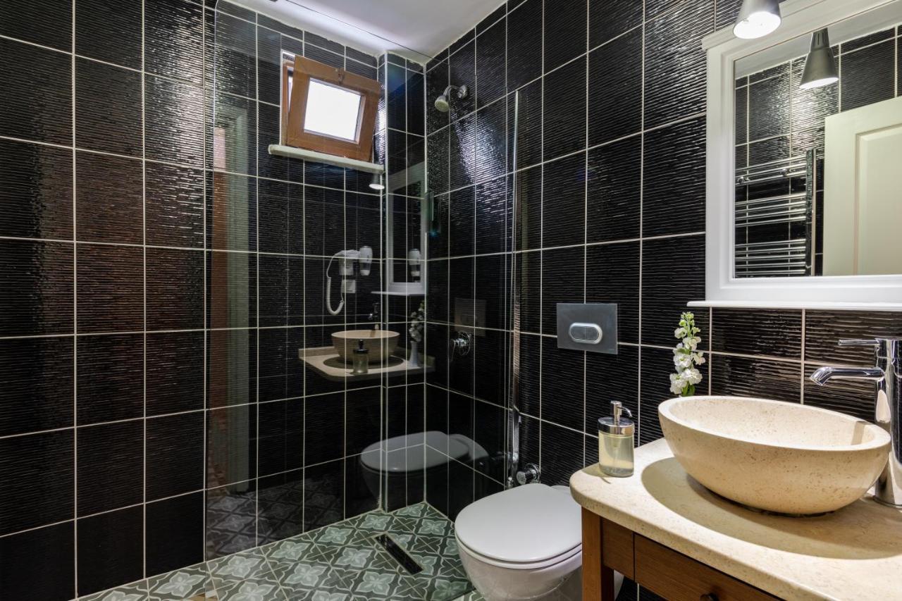 Agora Hotel