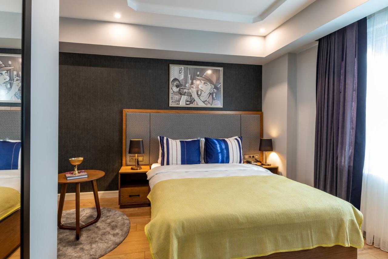 Sala Hotel 2*