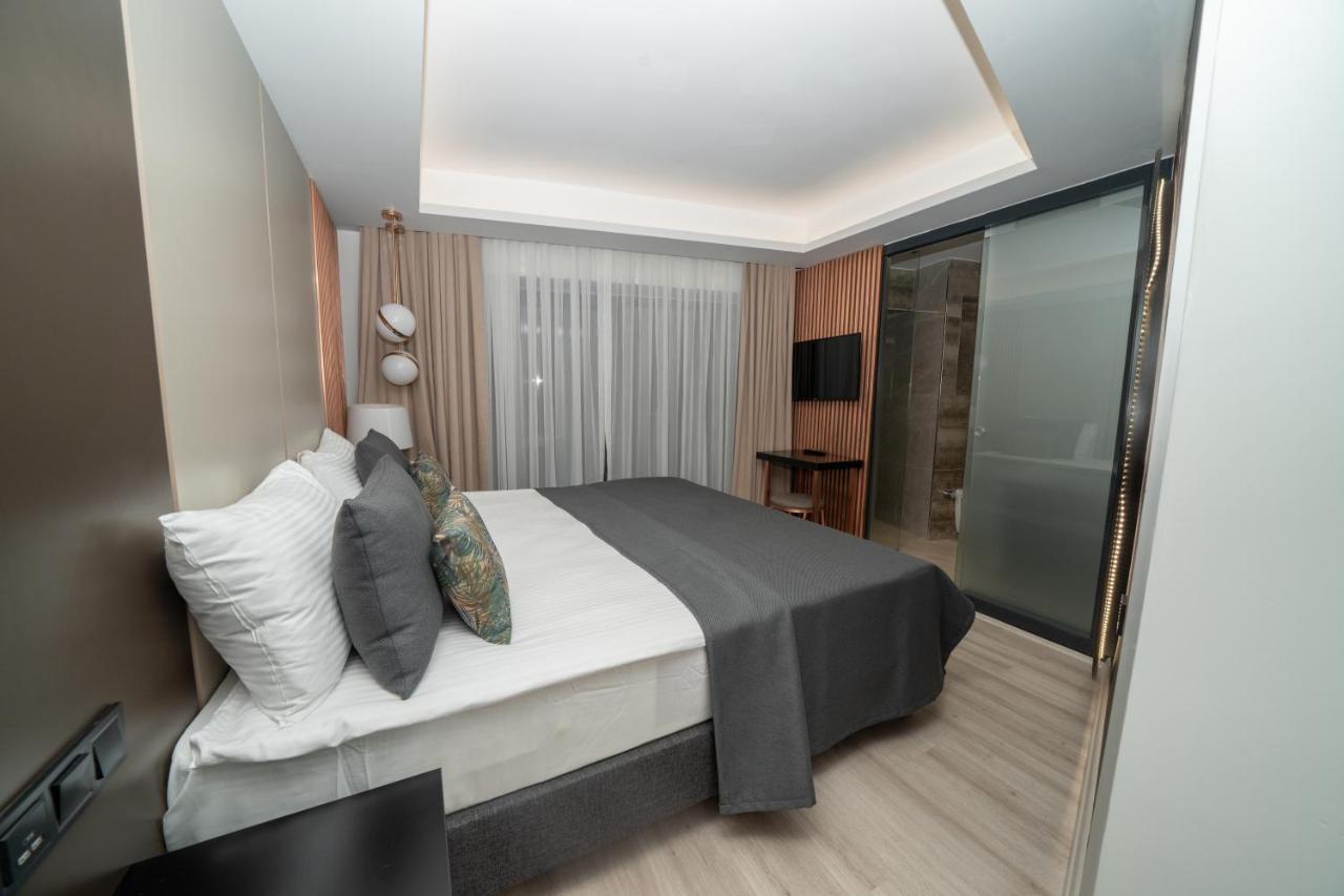 Fama Karakoey Istanbul