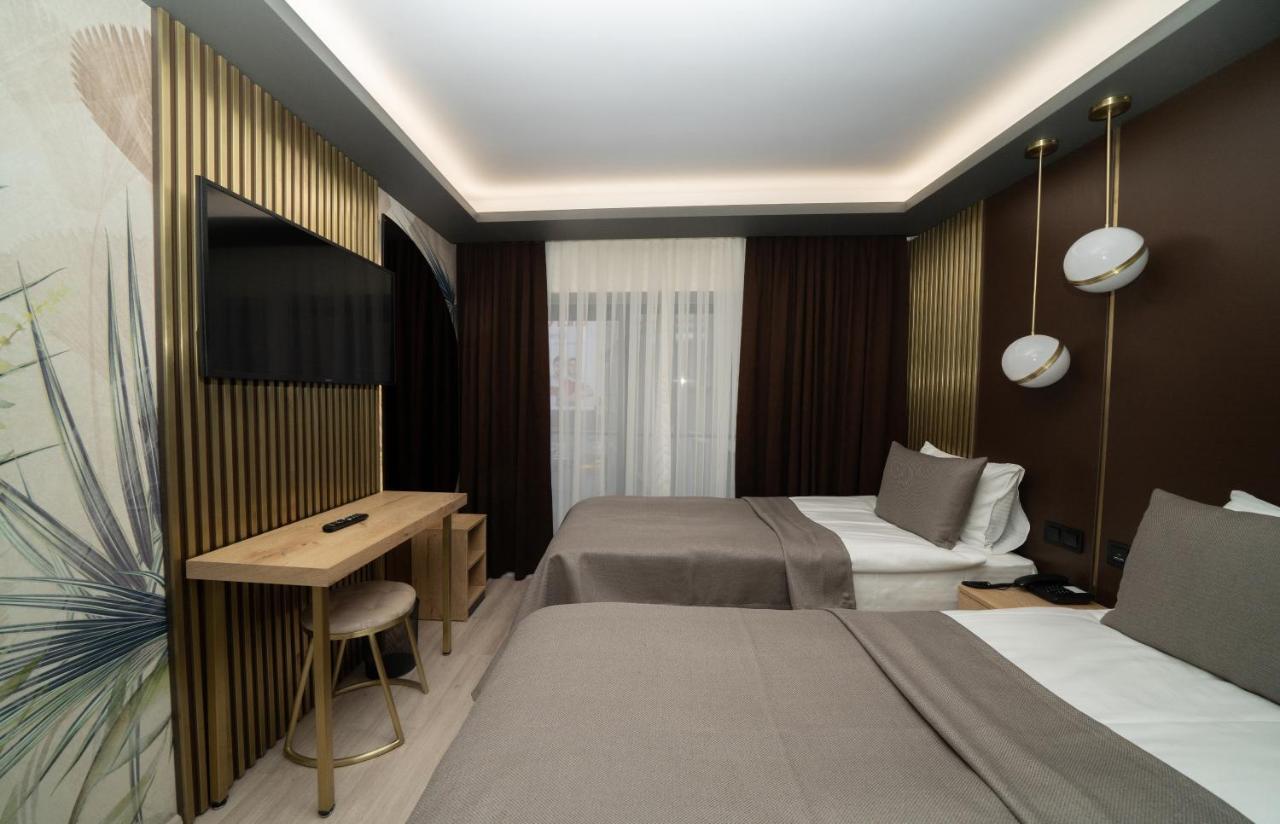 Fama Karakoey Istanbul