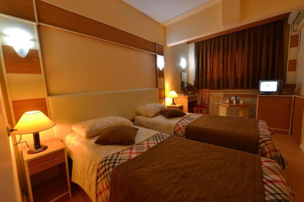 Aparthotel Florya 2*