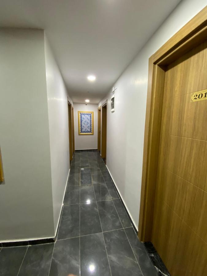 Otel Victorious